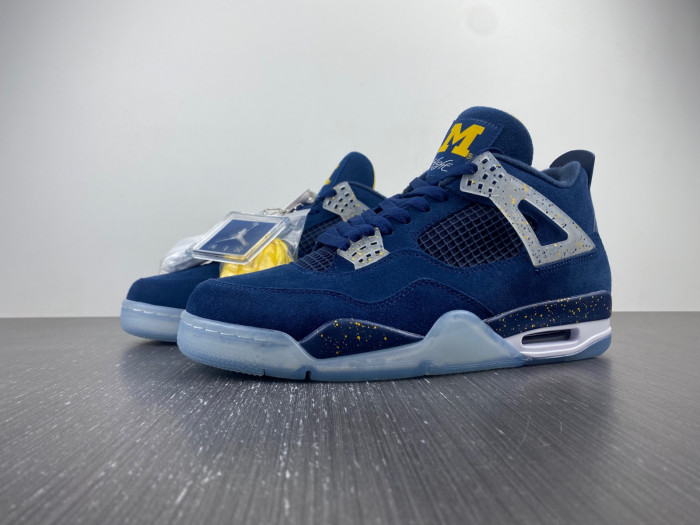 Jordan 4 Retro ''Michigan Wolverines'' PE- AJ4 1036660