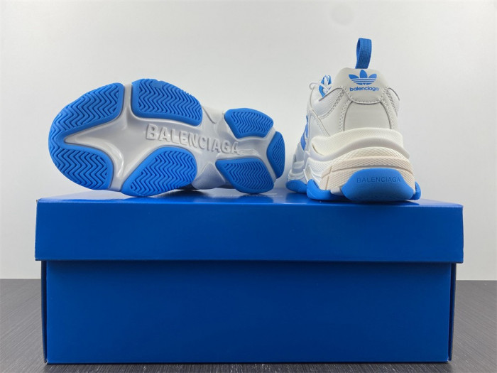 blcg sneaker triple.s sneakers 58963 w1y2598