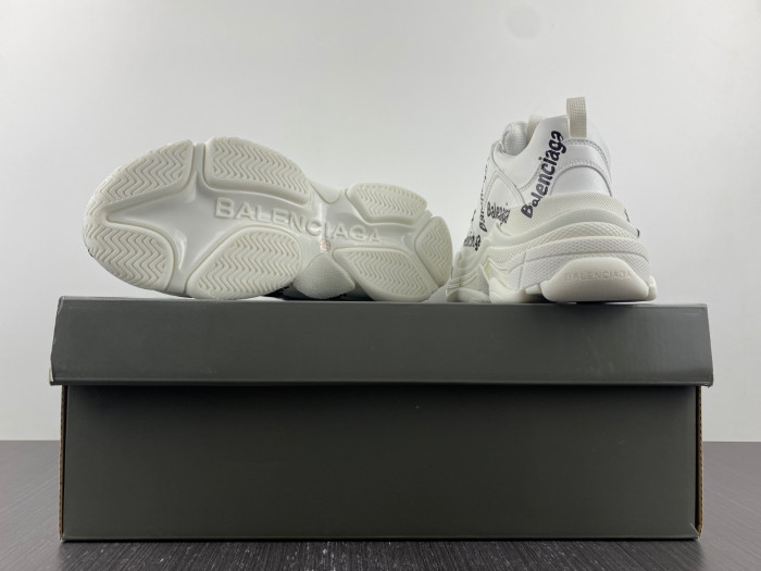 blcg sneaker triple.s sneakers 58963 w1y2896