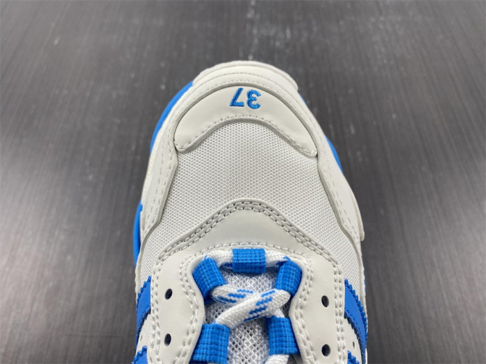 blcg sneaker triple.s sneakers 58963 w1y2598