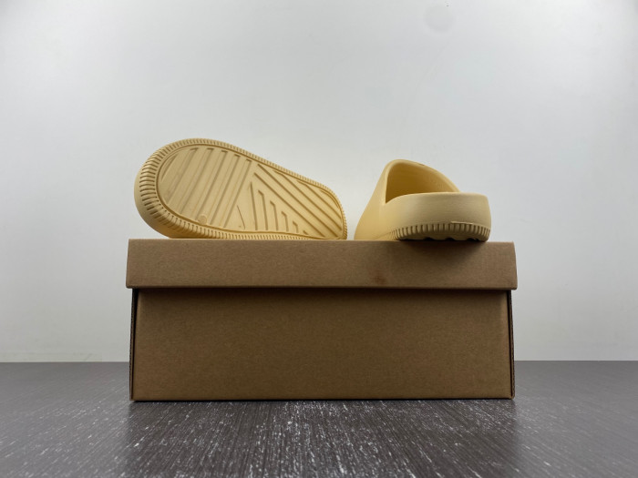 nike calm slide sesame fd4116-200