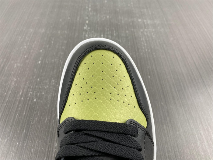air jordan 1 low snakeskin vivid green dx4446-301