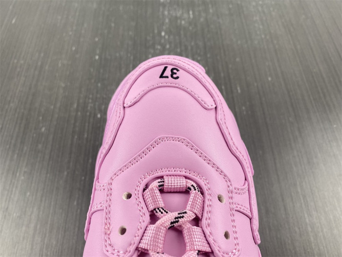 blcg sneaker triple.s sneakers 524039 w1fc3 9023