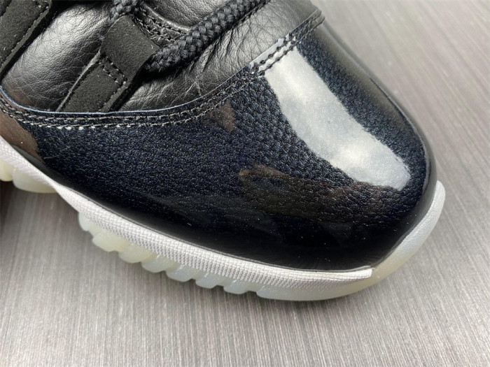 air jordan 11 low "72-10" av2187-001