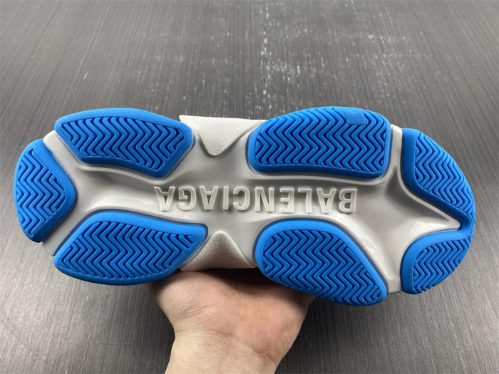 blcg sneaker triple.s sneakers 58963 w1y2598