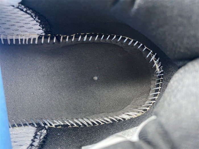 nike zoom kobe 5 v tb white black light grey 407710-100