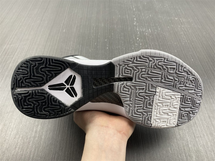 nike zoom kobe 5 v tb white black light grey 407710-100