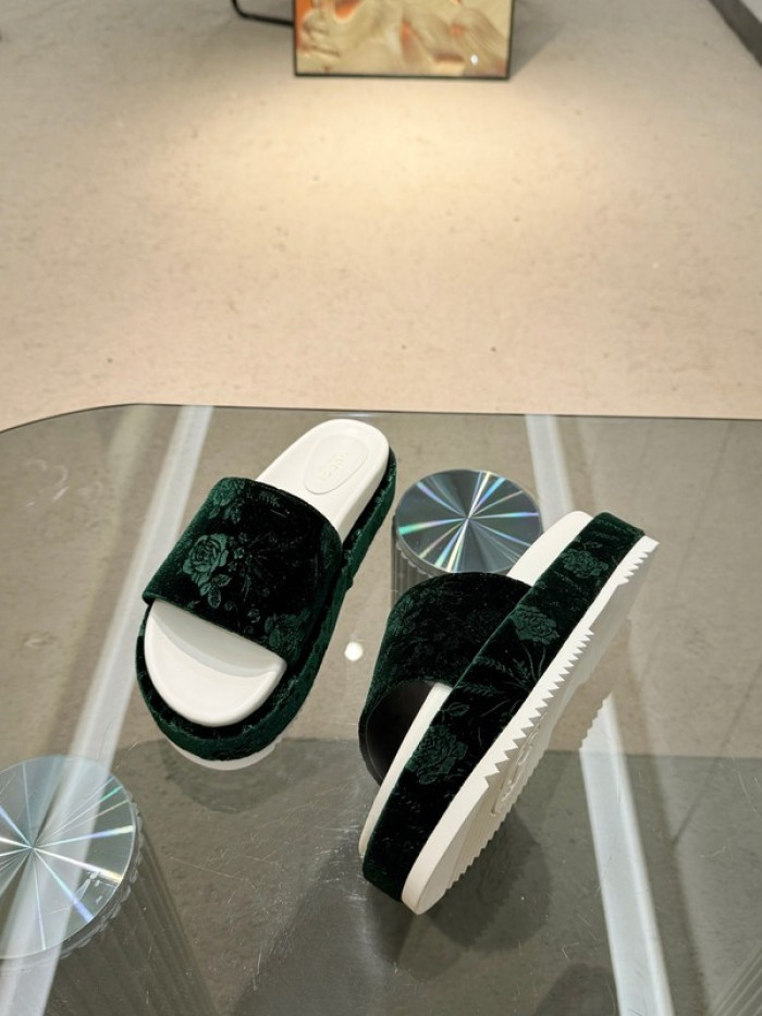 G*u*i slippers gu568-102