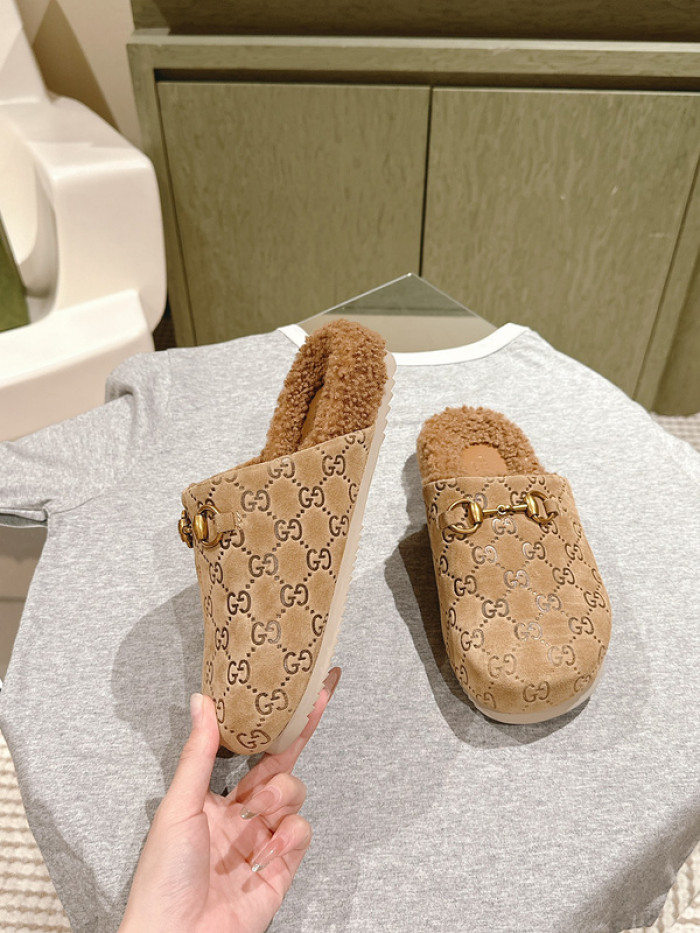 G*u*i slippers gu568-097