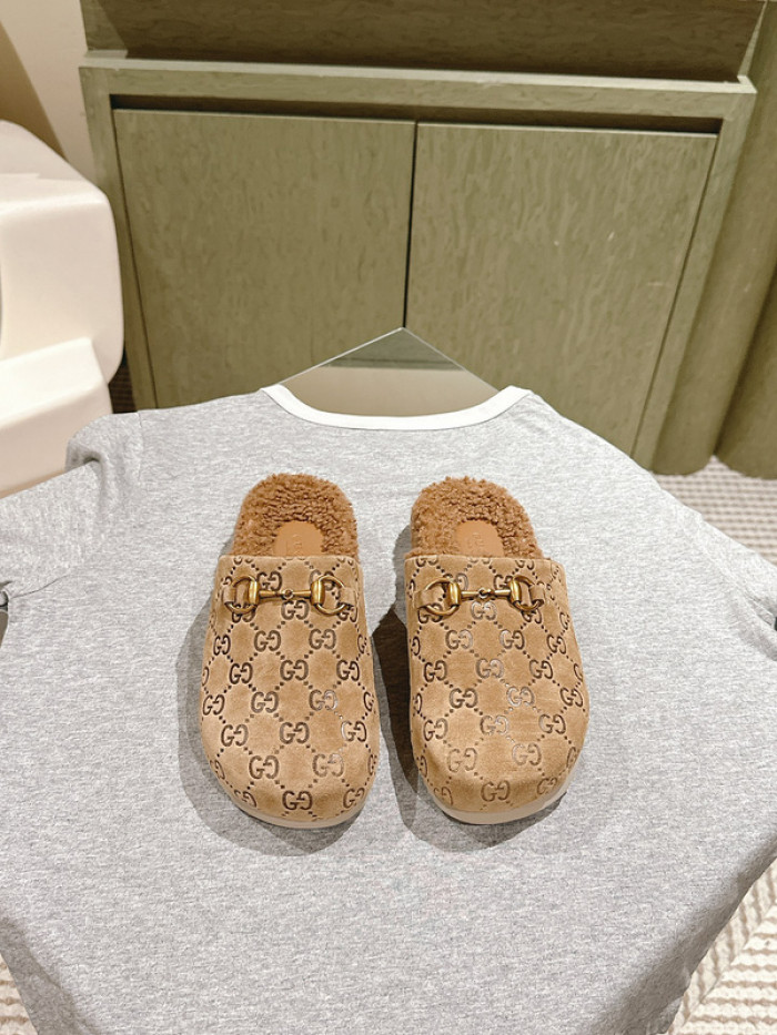 G*u*i slippers gu568-097
