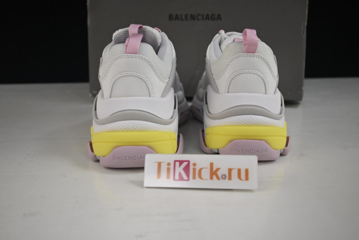 blcg sneaker triple.s sneakers 524039 w2fw4 7541