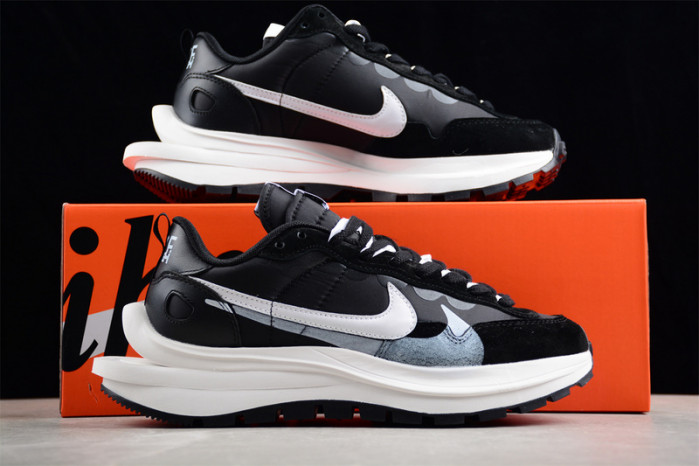 nike vaporwaffle sacai black gum dd1875-011