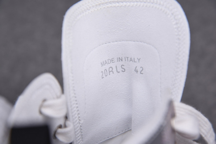 d10r b23 oblique high top sneaker