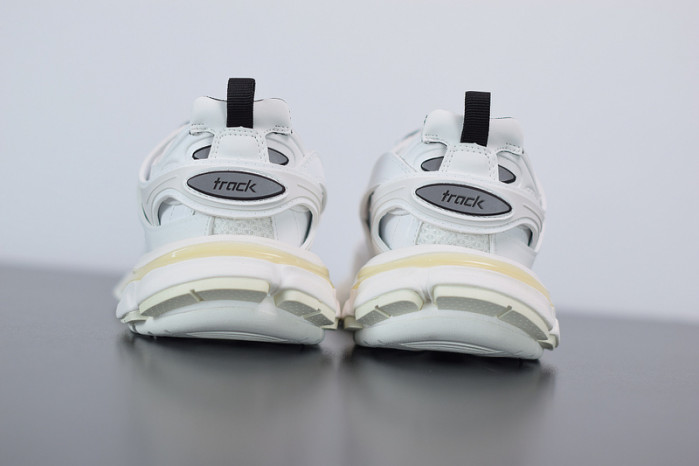blcg track trainer white and black 542436 w3ac1 9010