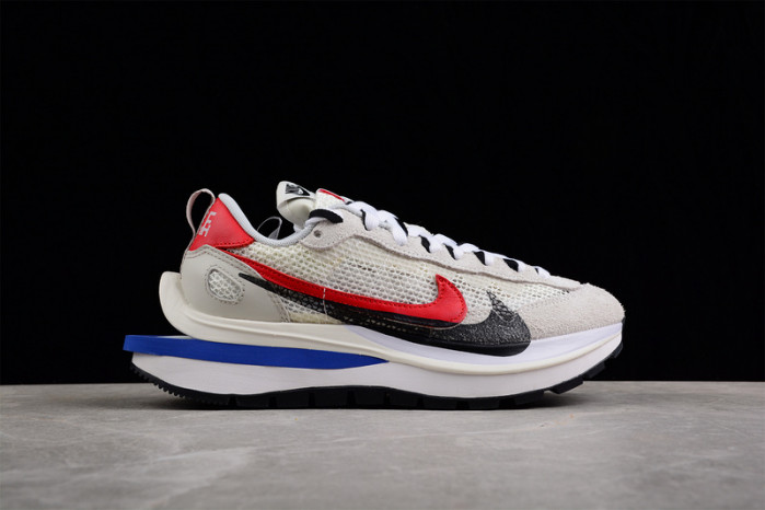 nike vaporwaffle sacai sport fuchsia game royal cv1363-100