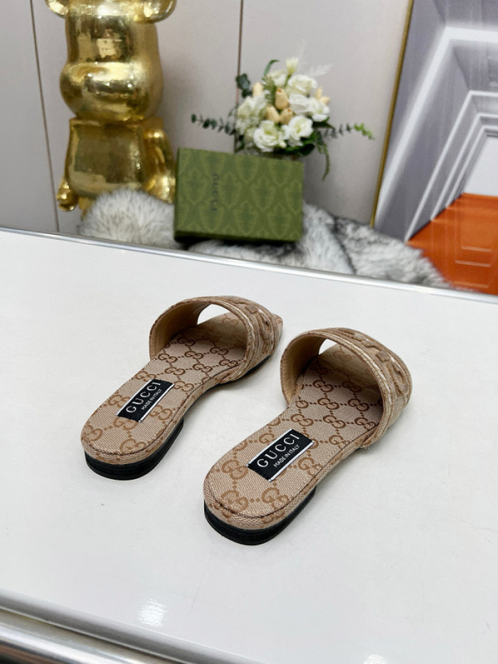 GUC* SLIPPERS DR258-089