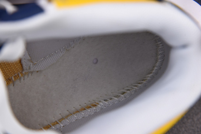 sacai x jean paul gaultier x nike vaporwaffle dh9186-200