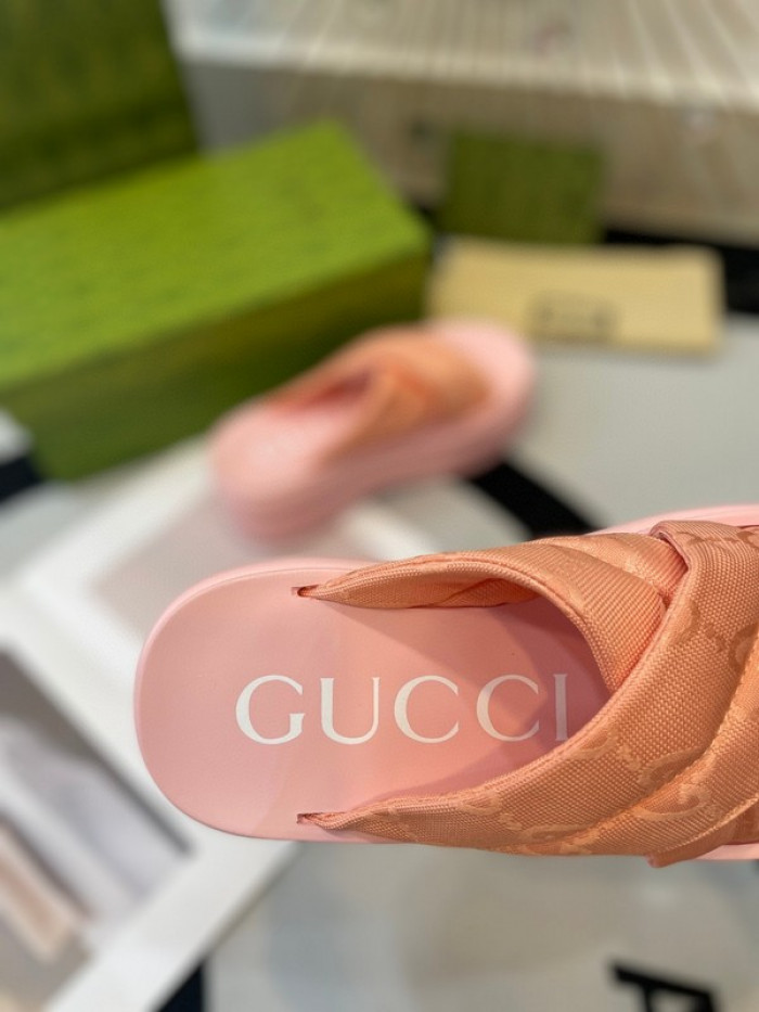 G*u*i slippers gu568-026