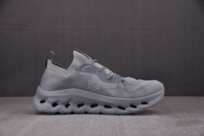 L0EWE SNEAKERS T0425-084