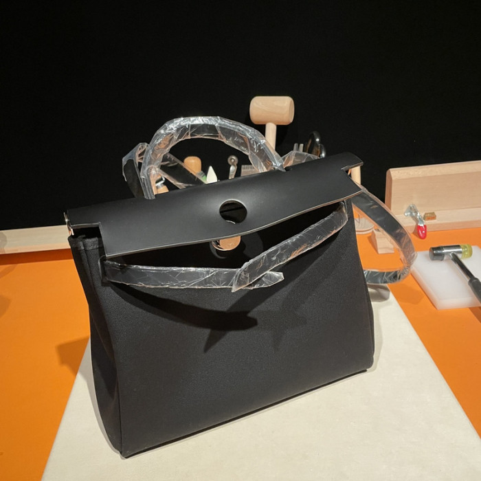 Her*mes bag B0113-198