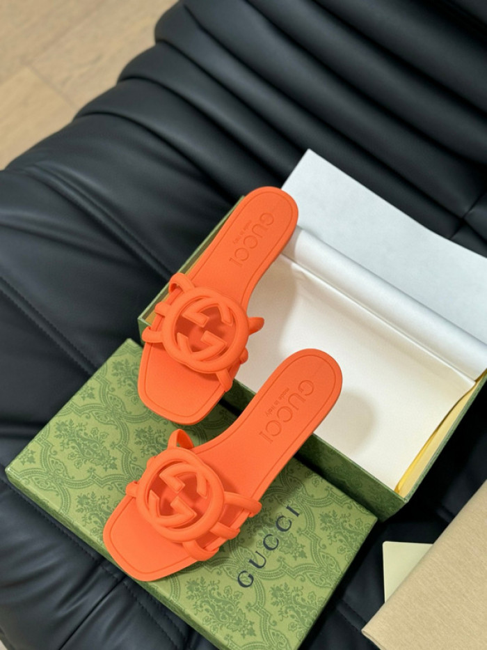 GUC* SLIPPERS DR258-094