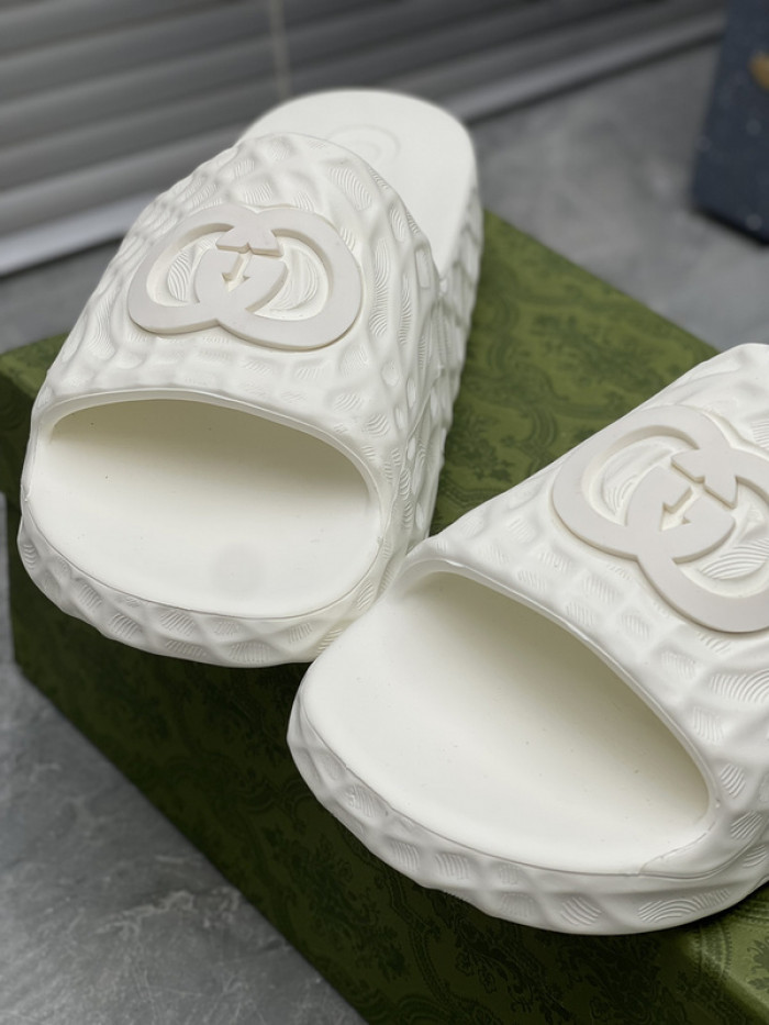 guc* slippers dr258-074