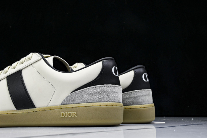 D10R SHOES B01 D896-168