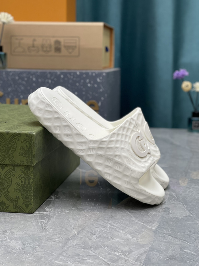 guc* slippers dr258-074