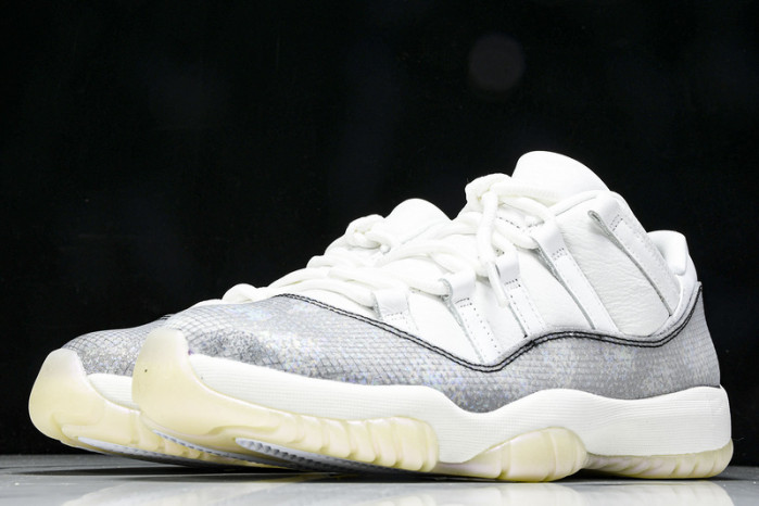 Air Jordan 11 Low 