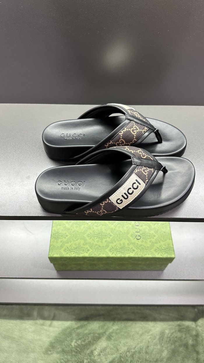 GUC* SLIPPERS DR258-081