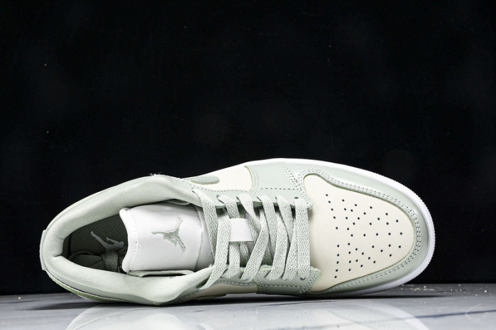 Air Jordan 1 Low SE Seafoam HF4078-100