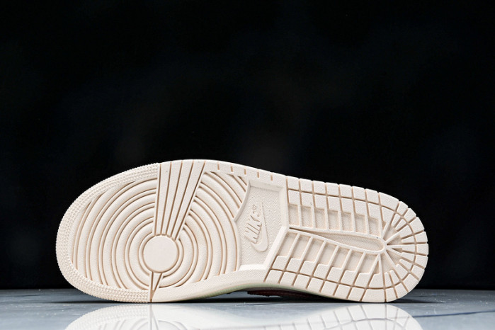 Jordan 1 Low SE Strawberry Milkshake IB8156-133