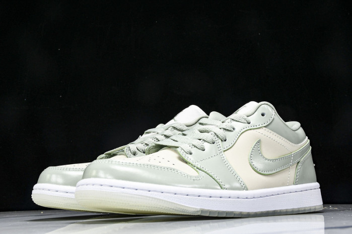 Air Jordan 1 Low SE Seafoam HF4078-100