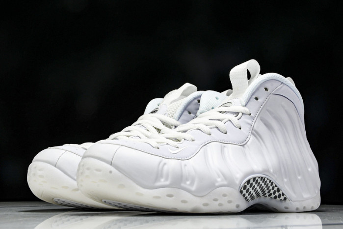 Nike Air Foamposite One Triple White HJ5195-100