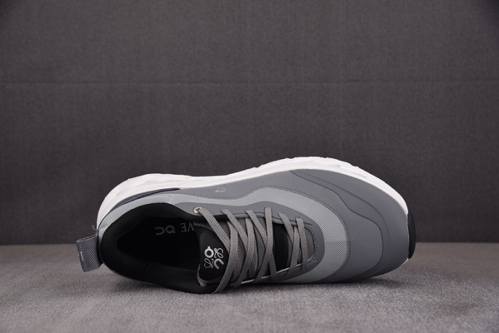 L0EWE SNEAKERS T0425-089