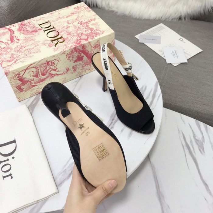 D10R HEELS D896-137