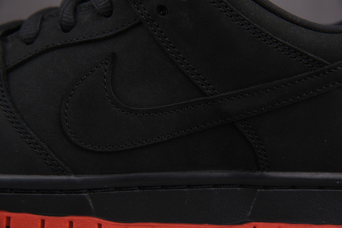 nike sb dunk low black pigeon 883232-008