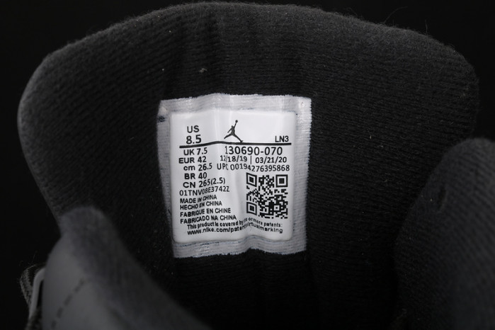 air jordan 12 retro black university gold 130690-070