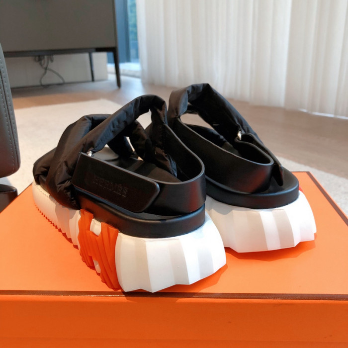 he*mes slide cu526-2068