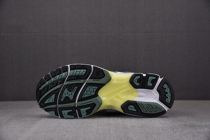 As*ic*s gel kayano 14 