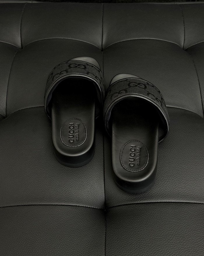 guc* slippers dr258-070