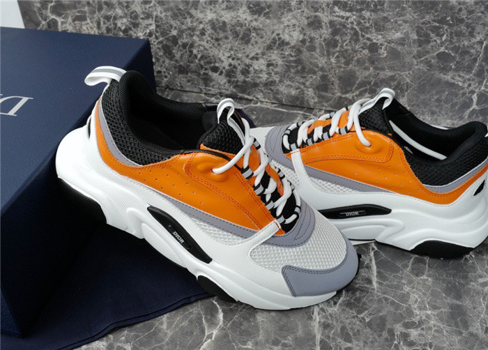 D10R B22 TRAINER SNEAKER