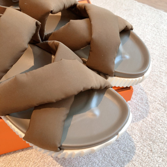 he*mes slide cu526-2065