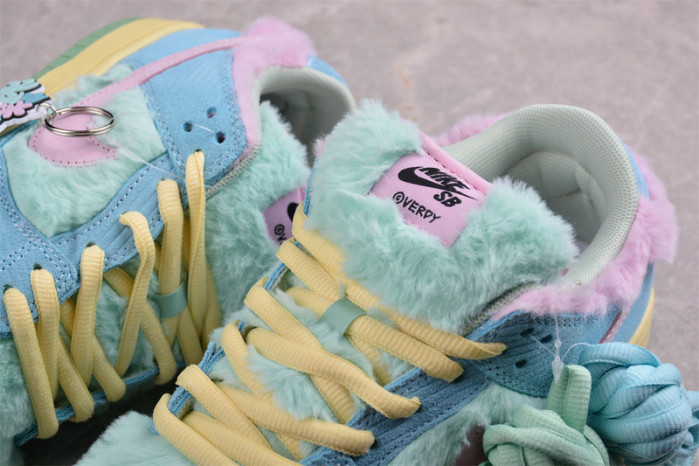 verdy x nike dunk low sb 