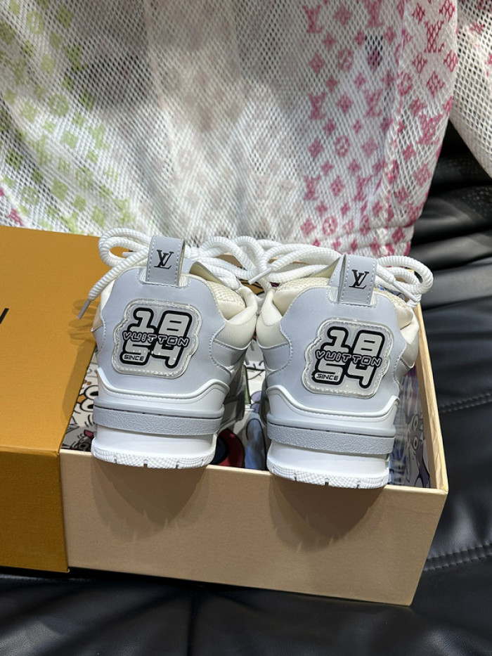 1V SNEAKERS 1V0425-245