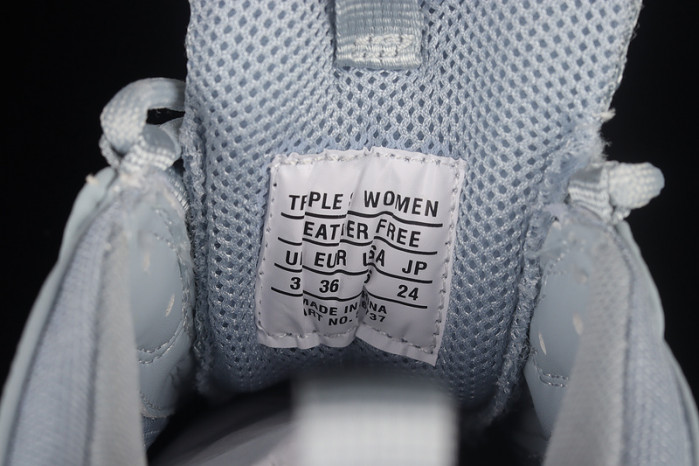 blcg sneaker triple.s sneakers w2fw14700