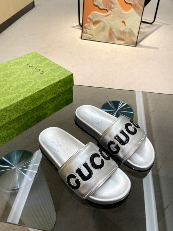 G*u*i slippers gu568-030