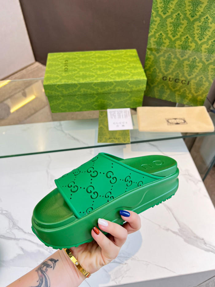 G*u*i slippers gu568-056