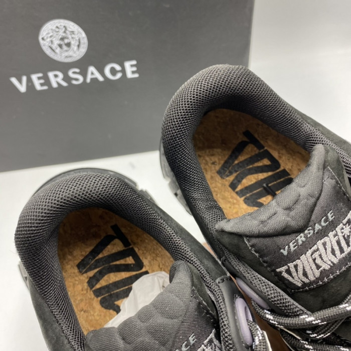 vers chain reaction sneakers