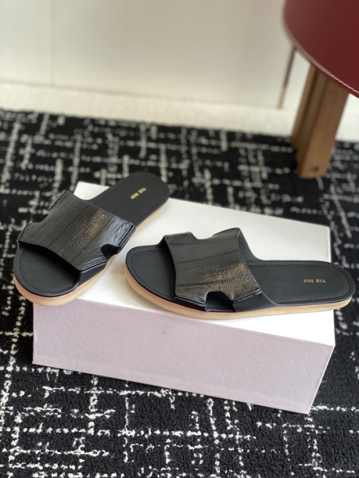 The Row Slides OT0104-037